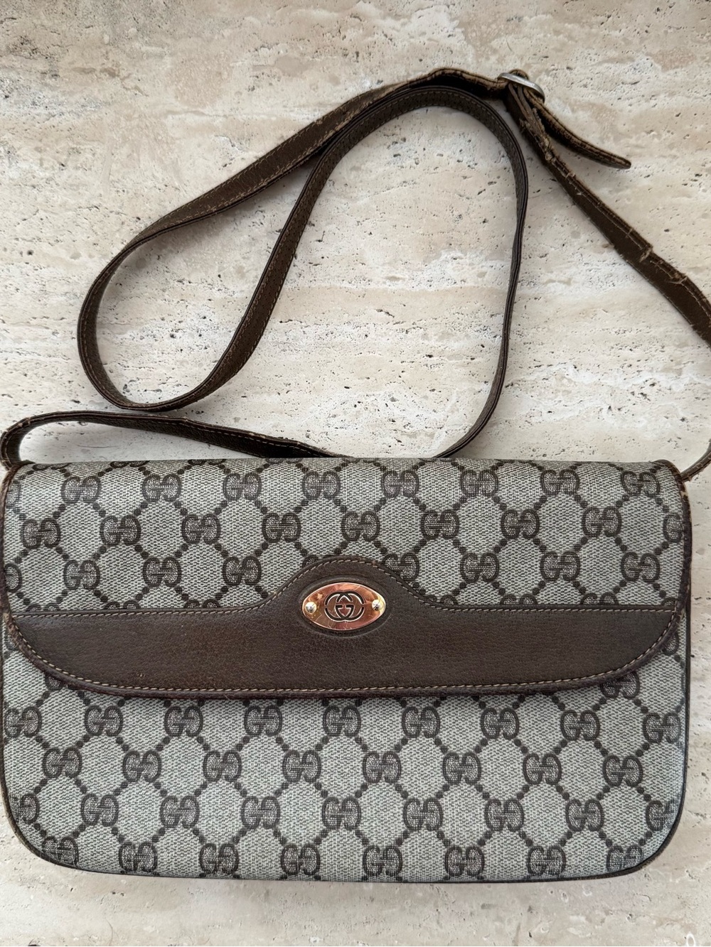 GUCCI GG Supreme Shoulder Crossbody Bag